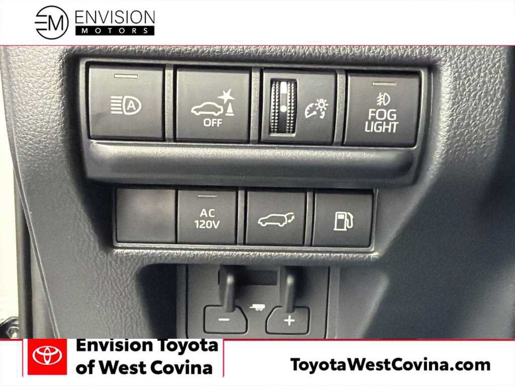 Used 2027 Toyota Land Cruiser AWD/4WD image 30
