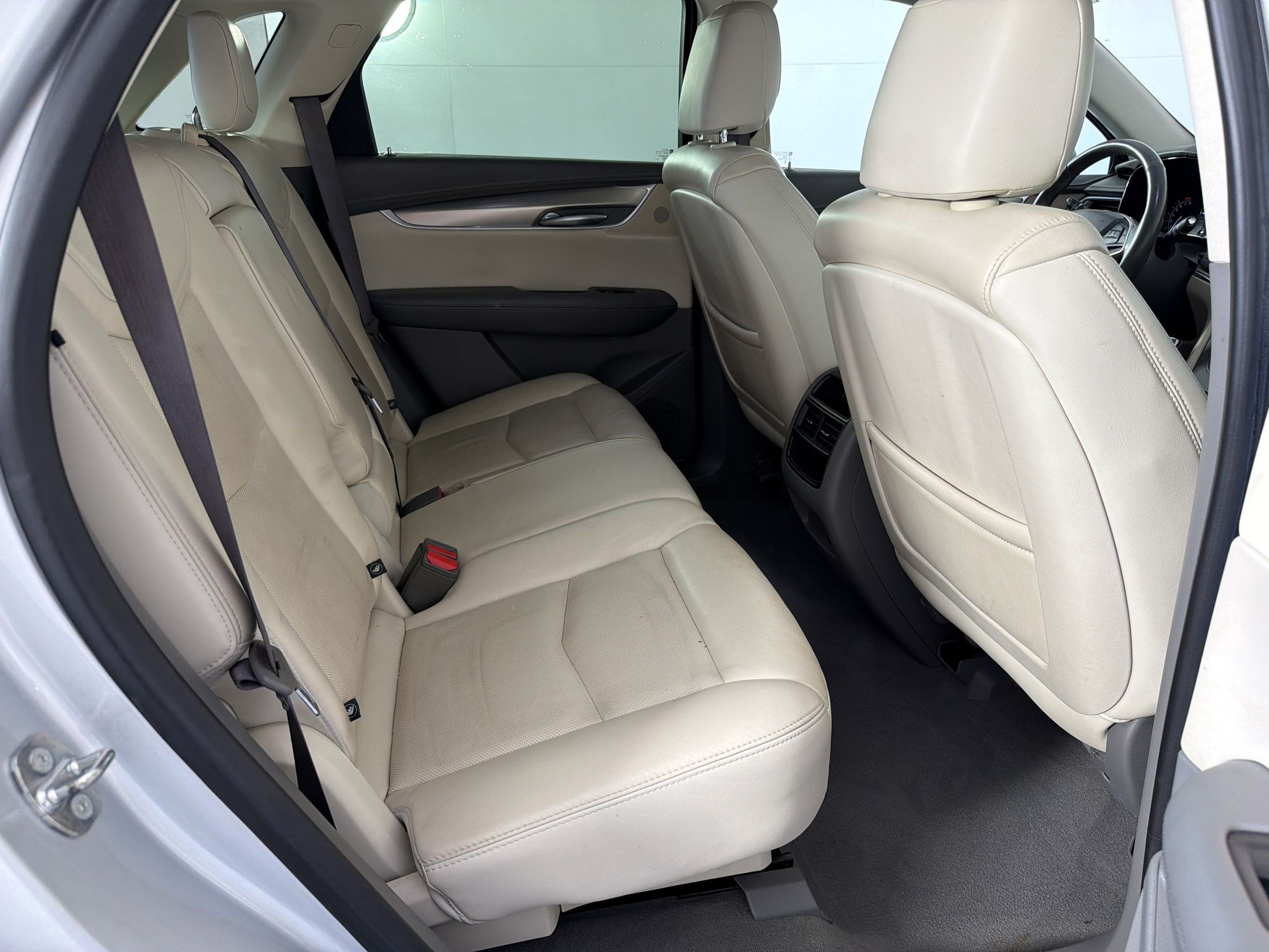 Used 2018 Cadillac XT5 Luxury w/ Driver Awareness Package FWD image 31