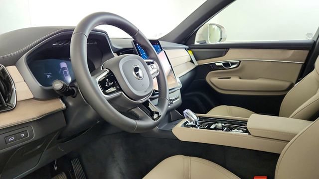 New 2026 Volvo XC90 T8 Plus w/ Protection Package Premier AWD/4WD image 12