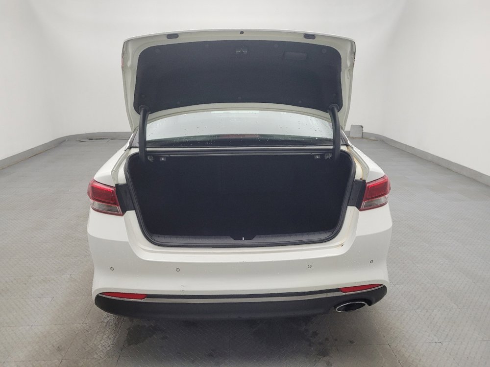 Used 2018 Kia Optima LX image 29