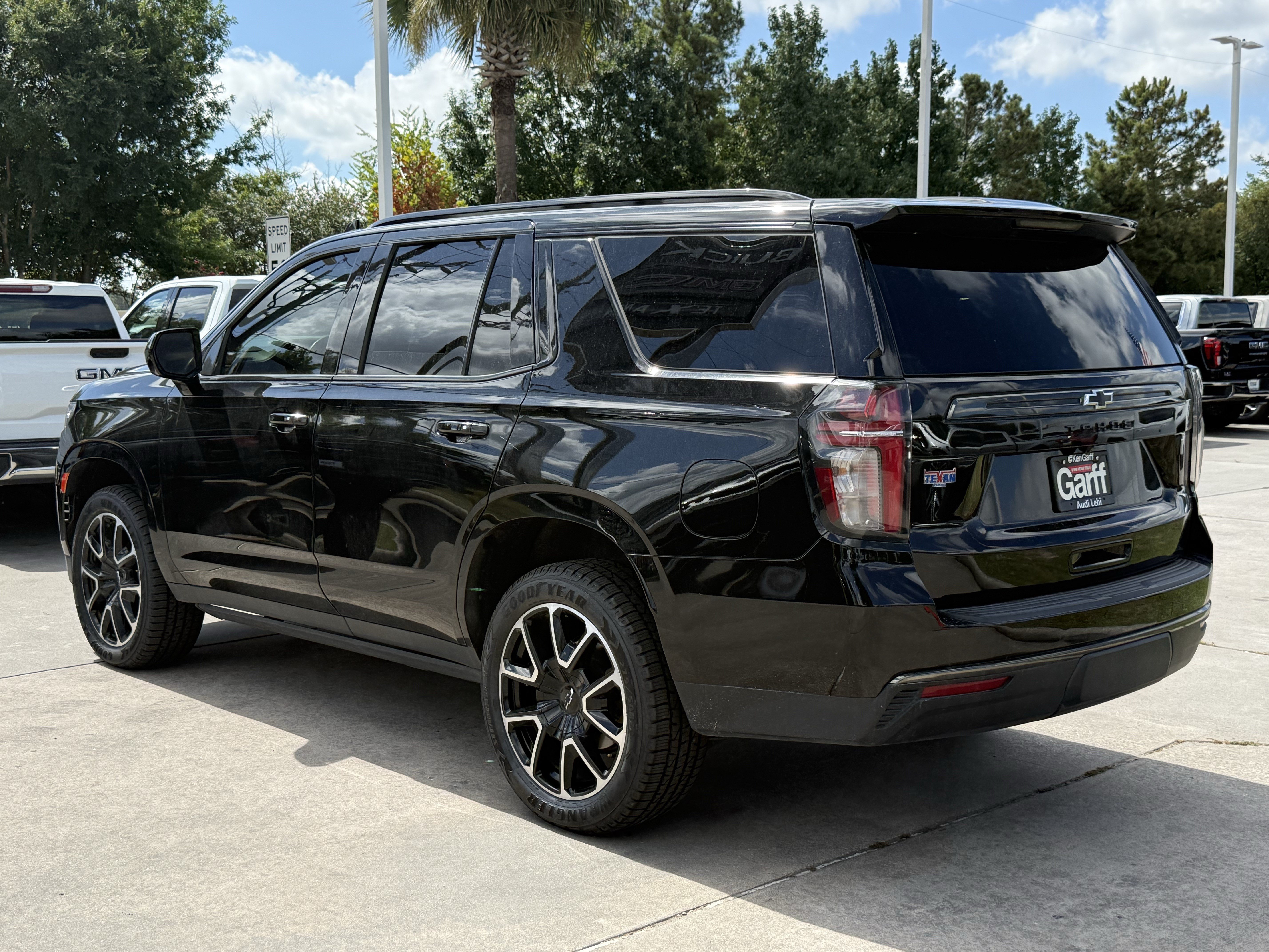 Used 2021 Chevrolet Tahoe RST AWD/4WD image 7