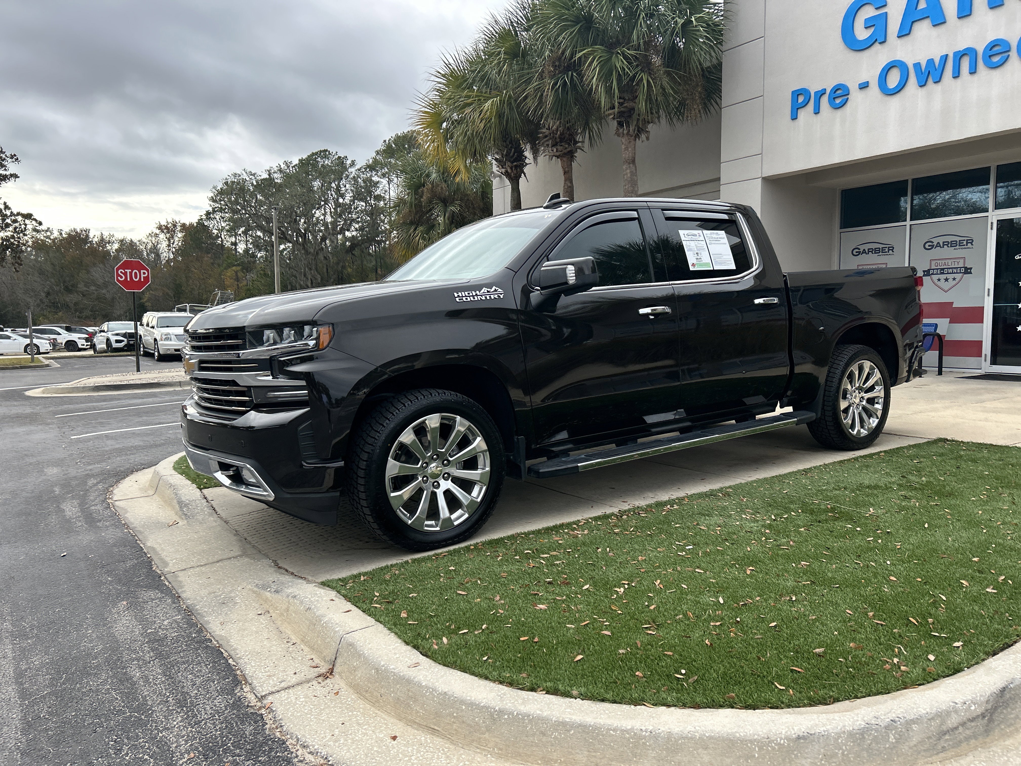 Used 2019 Chevrolet Silverado 1500 High Country w/ Technology Package image 7