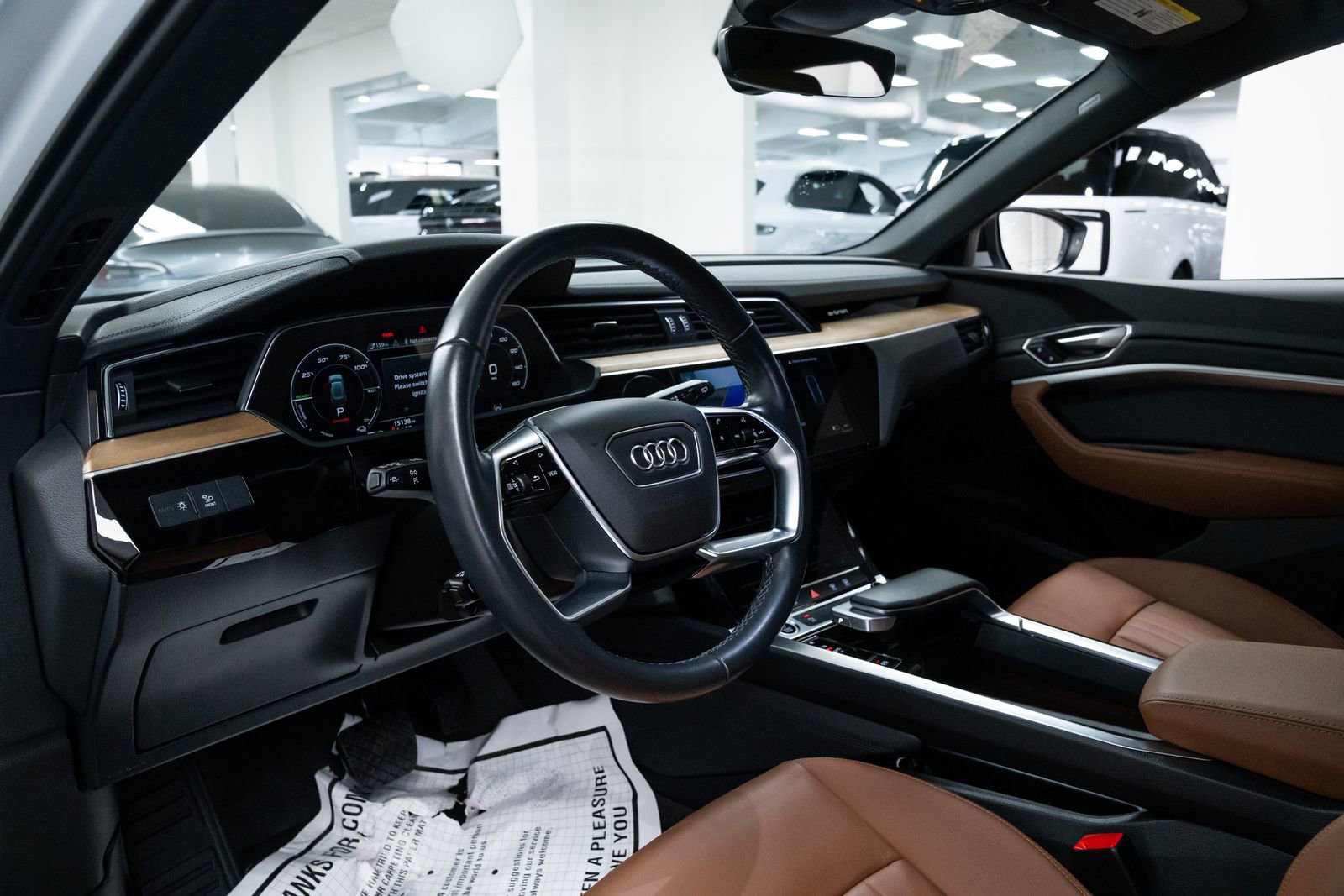 Used 2024 Audi Q8 e-tron Premium image 17