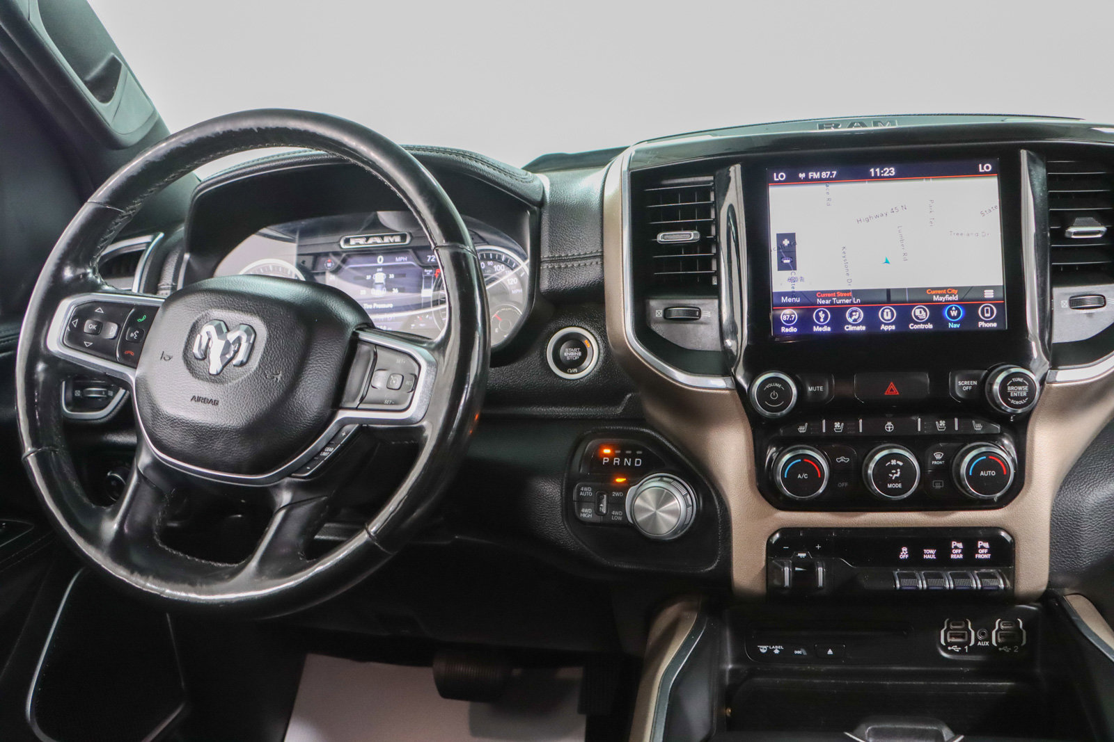 Used 2019 RAM 1500 Laramie w/ Sport Appearance Package image 18