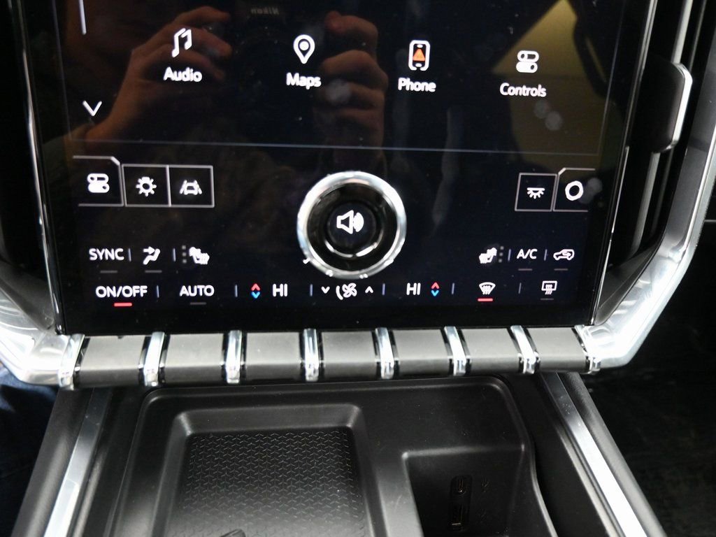 Used 2025 GMC Acadia Elevation AWD/4WD image 13