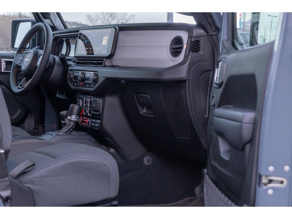 Used 2024 Jeep Gladiator Sport image 10