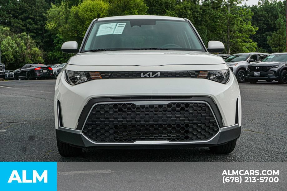 Used 2025 Kia Soul LX w/ LX Technology Package FWD image 9