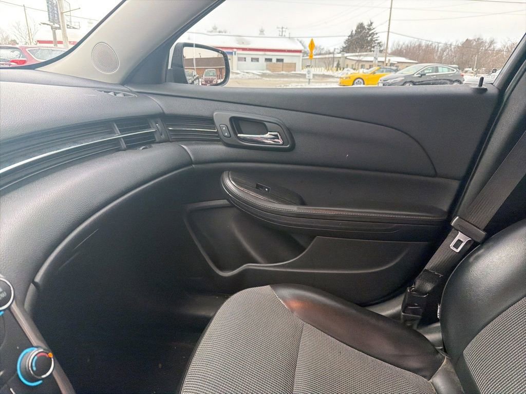 Used 2015 Chevrolet Malibu LT w/ Power Convenience Package image 14