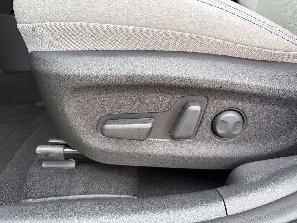 Certified 2023 Hyundai Kona Limited FWD image 29