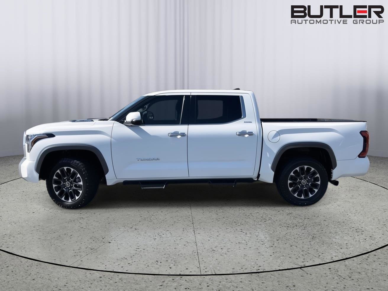 Used 2022 Toyota Tundra Limited AWD/4WD image 2