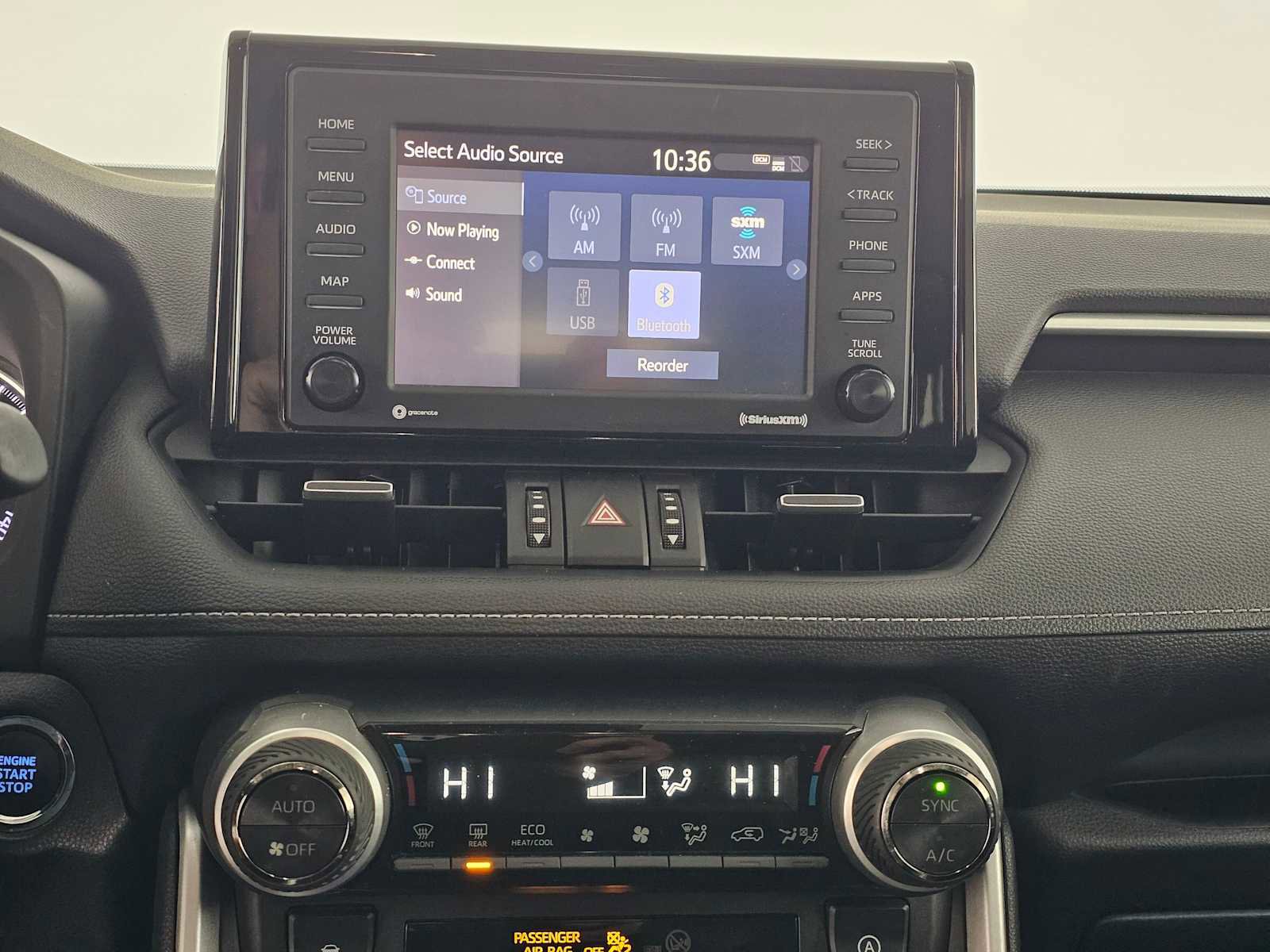 Used 2022 Toyota RAV4 XLE Premium image 25