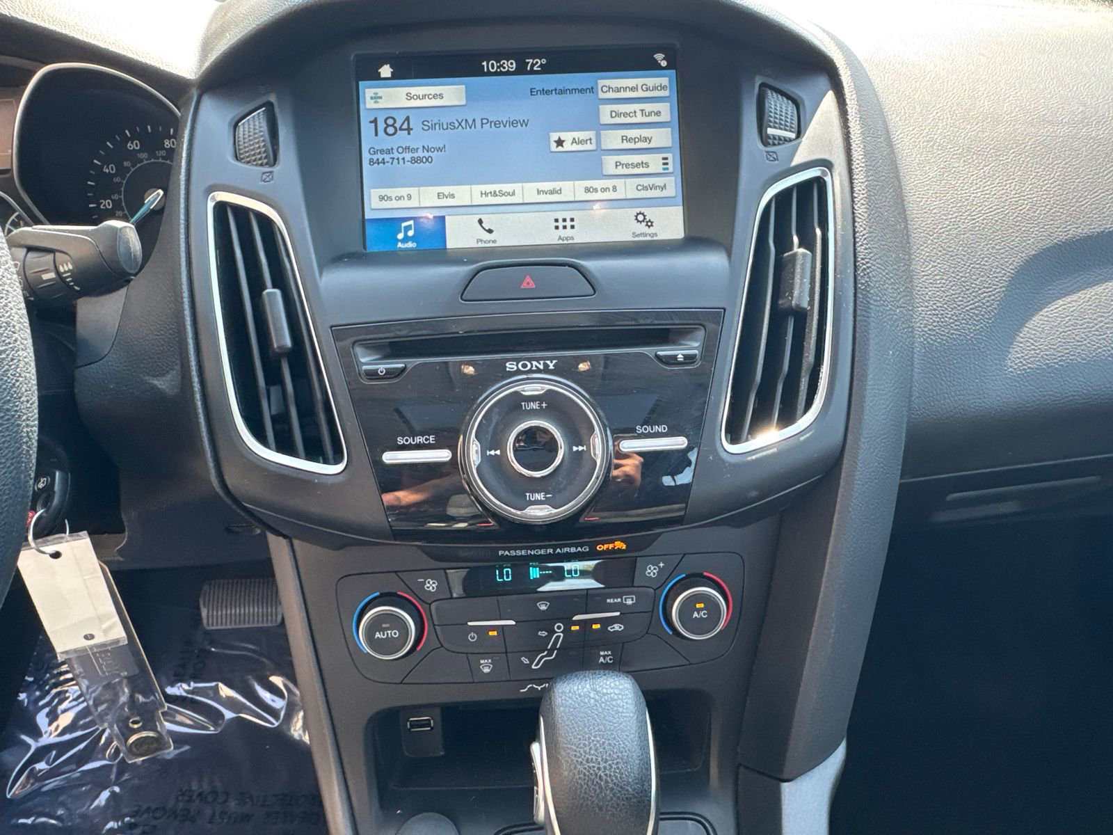 Used 2018 Ford Focus SEL FWD image 27