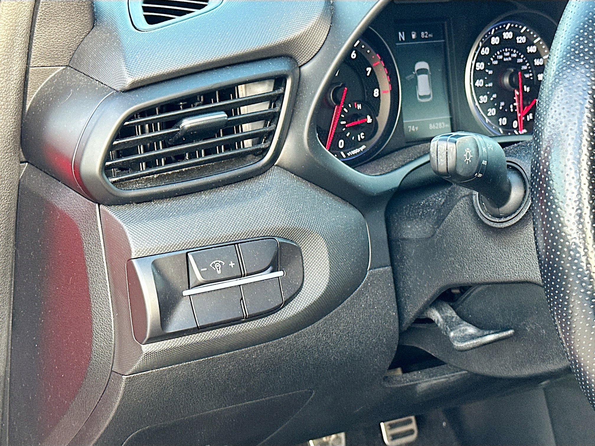 Used 2019 Hyundai Veloster N N image 10