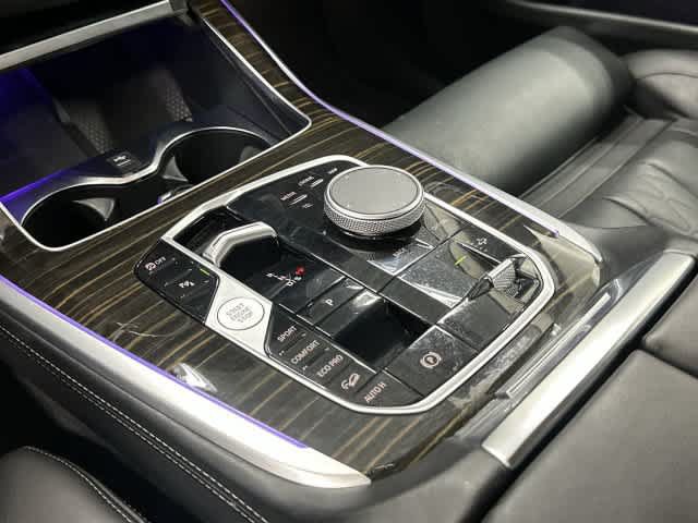 Used 2025 BMW X7 xDrive40i AWD/4WD image 25