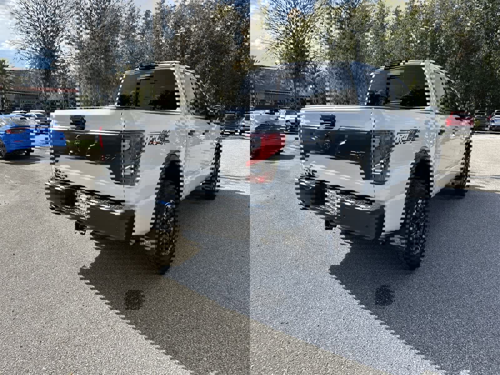 Used 2021 Nissan Titan PRO-4X w/ Pro-4x Convenience Package image 5