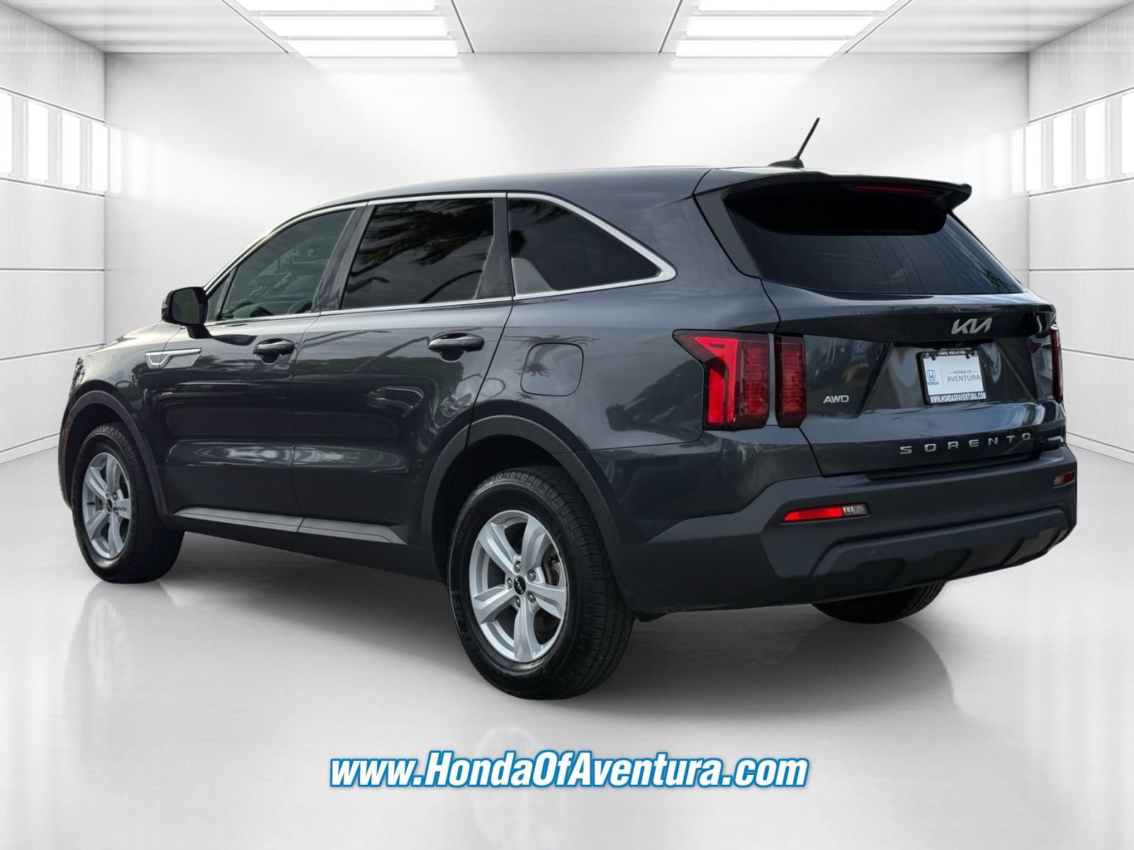 Used 2022 Kia Sorento LX AWD/4WD image 4
