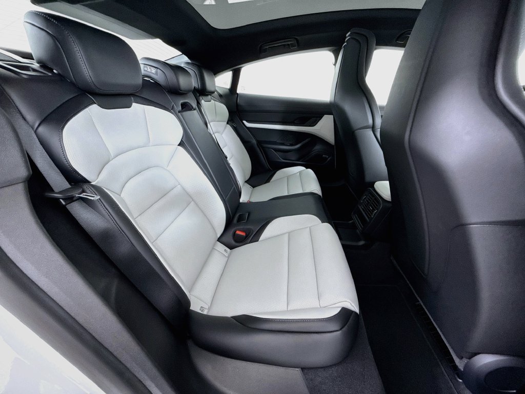 New 2026 Porsche Taycan AWD/4WD image 29