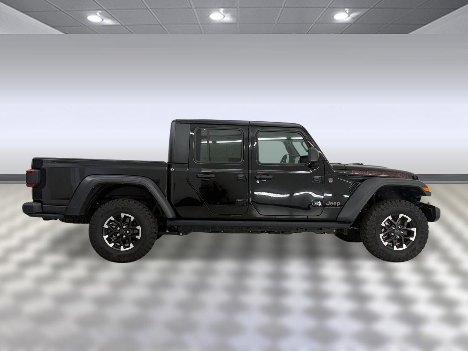 Used 2025 Jeep Gladiator Rubicon w/ Technology Group AWD/4WD image 8