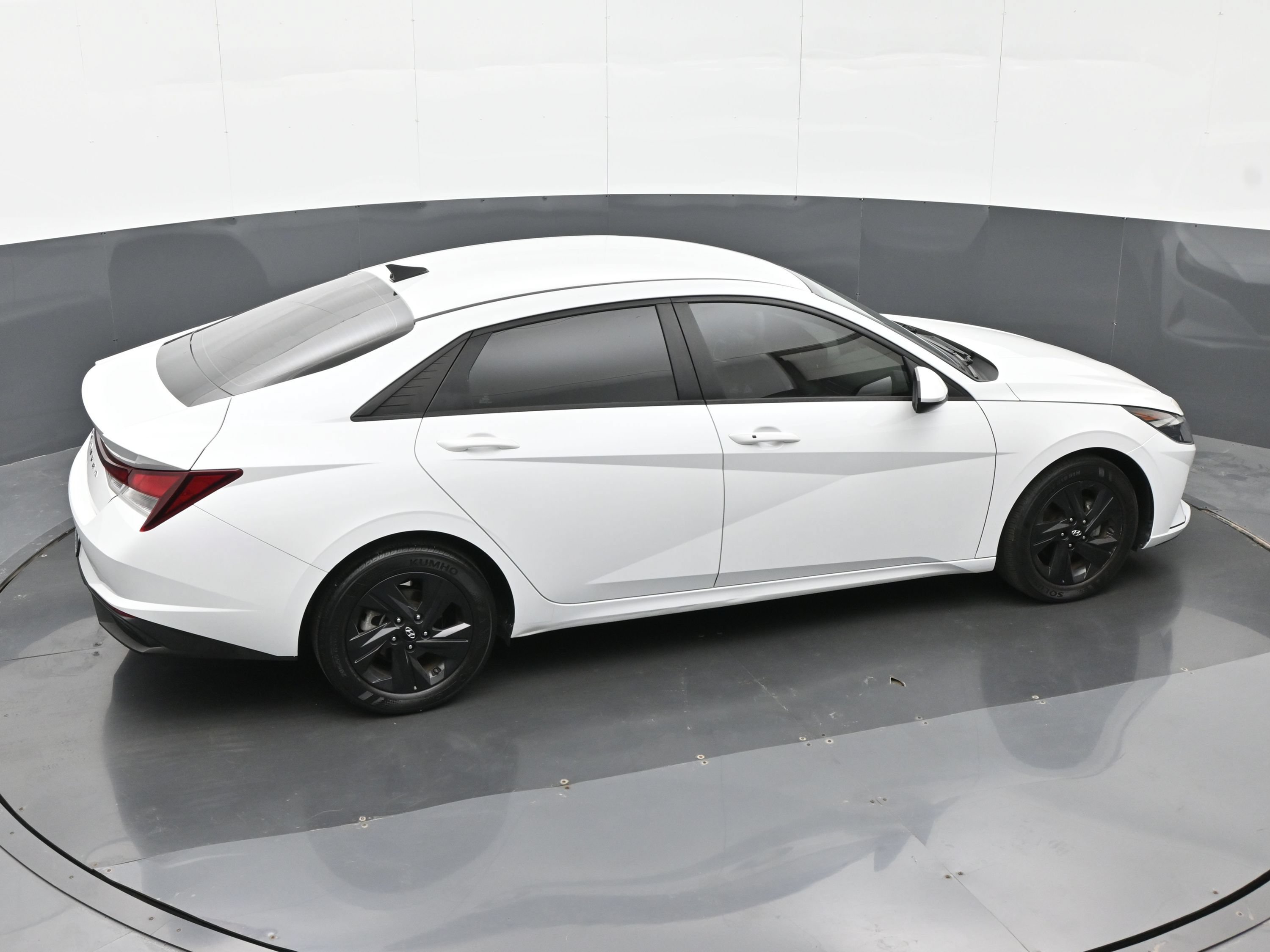 Used 2021 Hyundai Elantra SEL FWD image 31