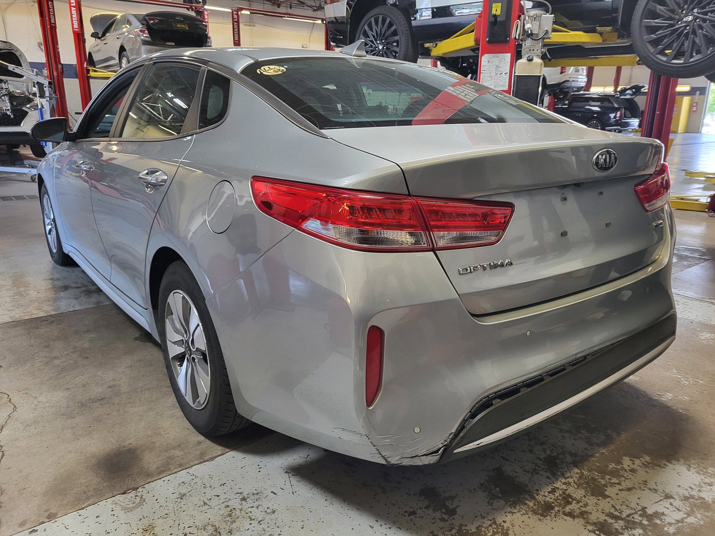Used 2017 Kia Optima Premium w/ Hybrid Convenience Package FWD image 30