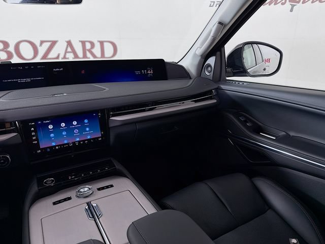 New 2026 Lincoln Navigator Premiere AWD/4WD image 24