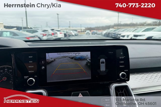 Used 2023 Kia Sorento EX image 17