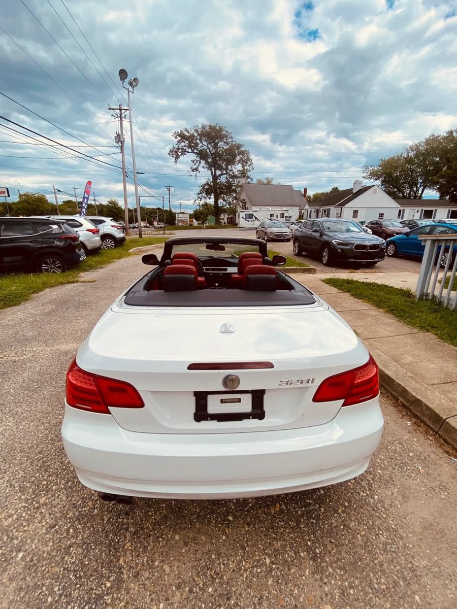 Used 2013 BMW 328i Convertible RWD image 11