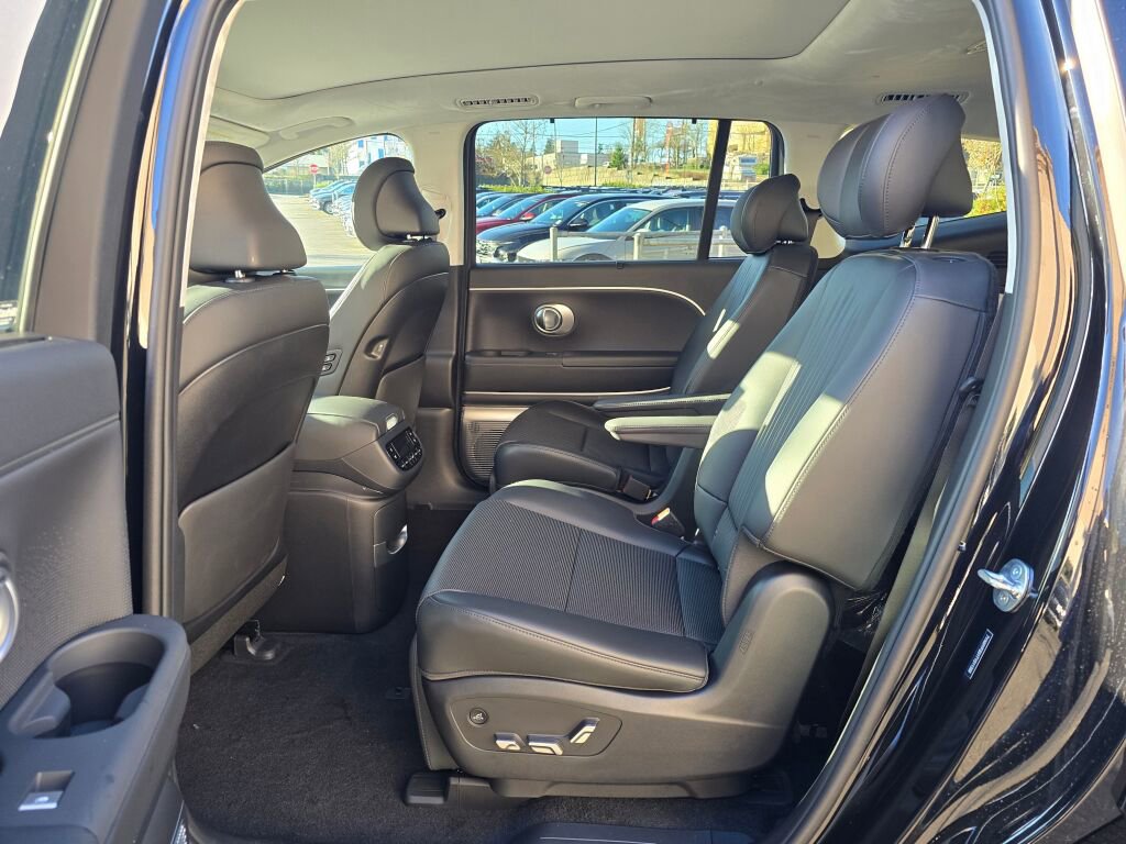 New 2026 Hyundai Ioniq 9 Calligraphy image 16