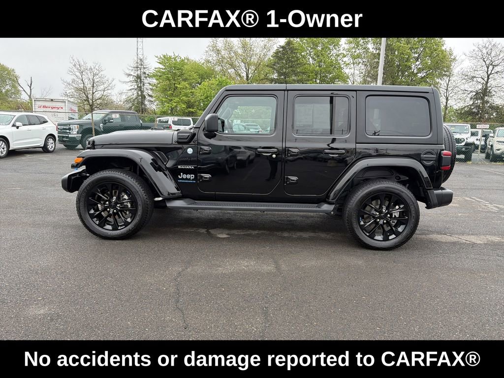 Used 2023 Jeep Wrangler Unlimited Sahara w/ Cold Weather Group AWD/4WD image 2