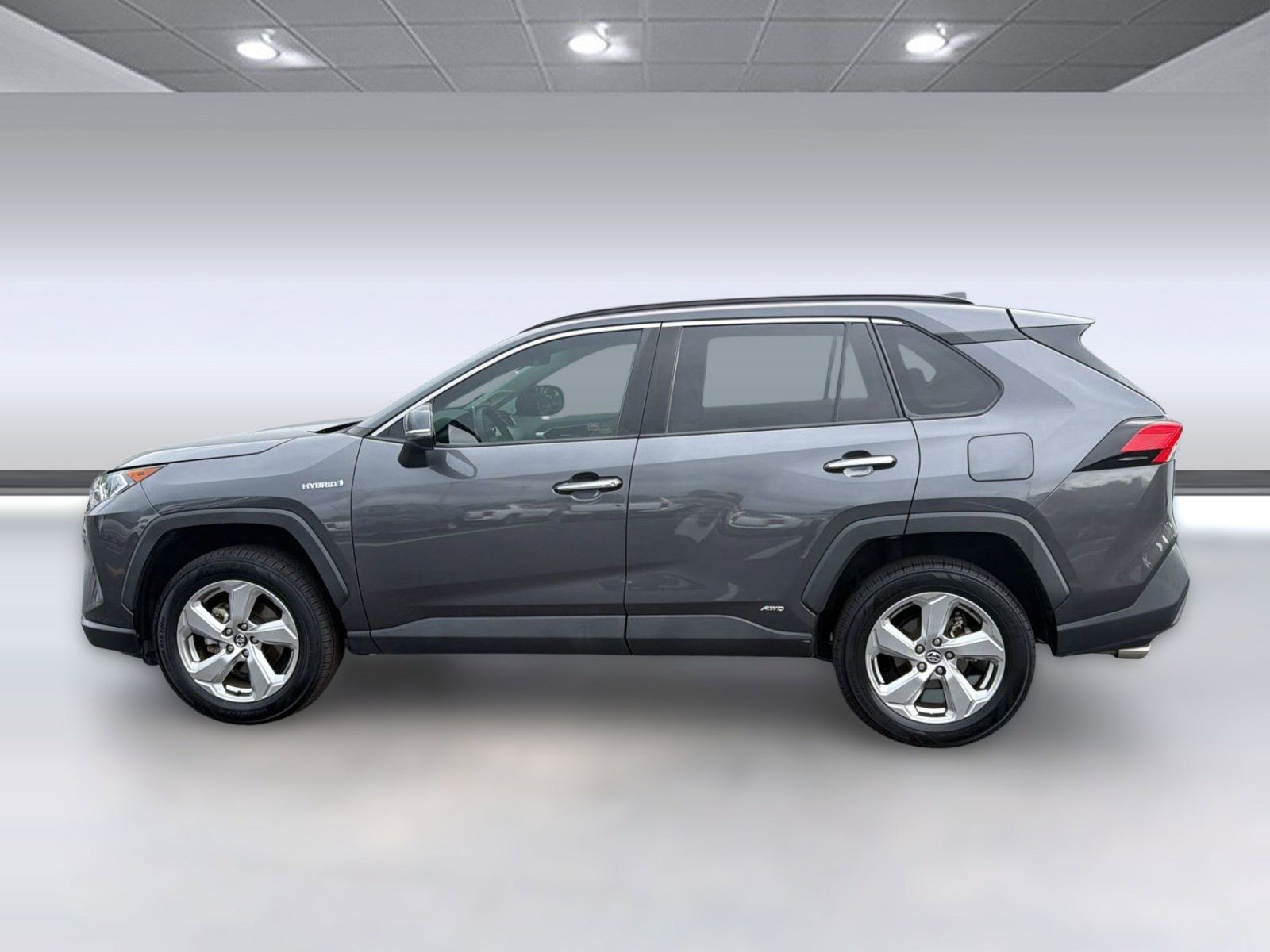 Used 2020 Toyota RAV4 Limited AWD/4WD image 2
