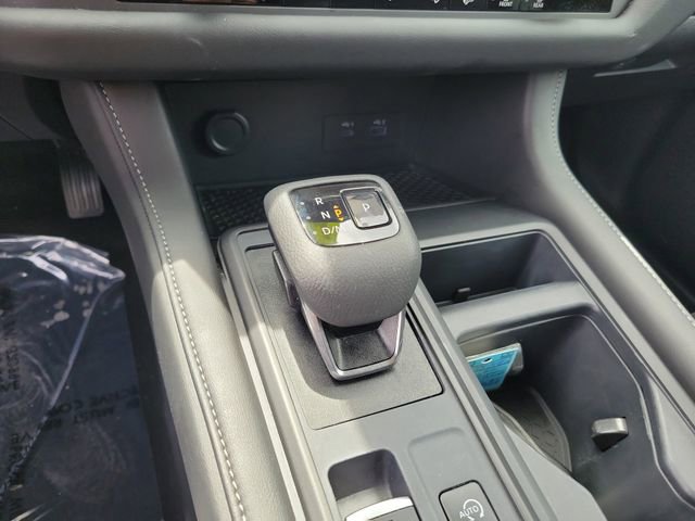 Used 2025 Nissan Pathfinder S AWD/4WD image 22