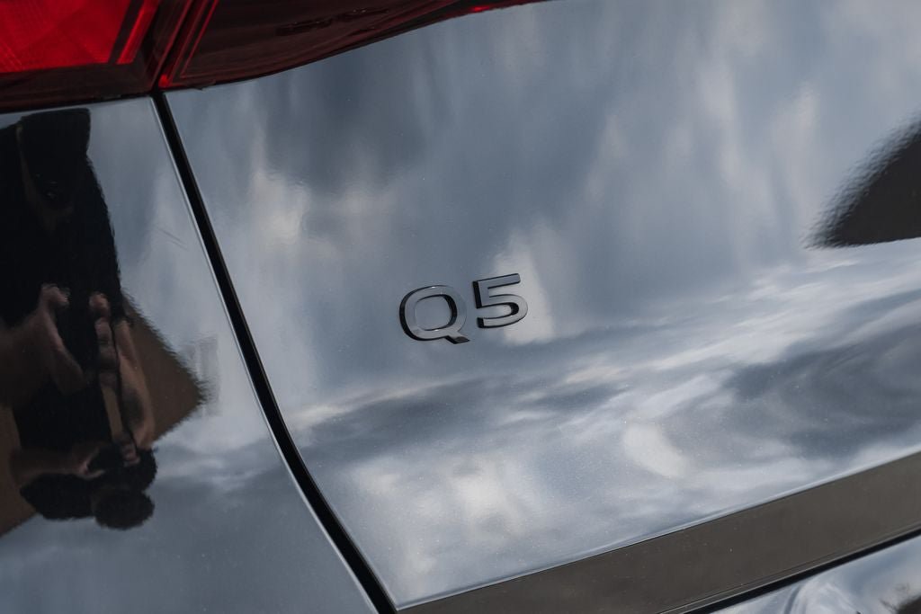Used 2025 Audi Q5 Premium w/ Convenience Package AWD/4WD image 14