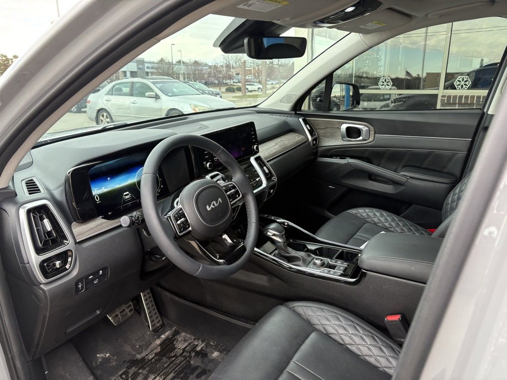 Used 2023 Kia Sorento SX Prestige image 11