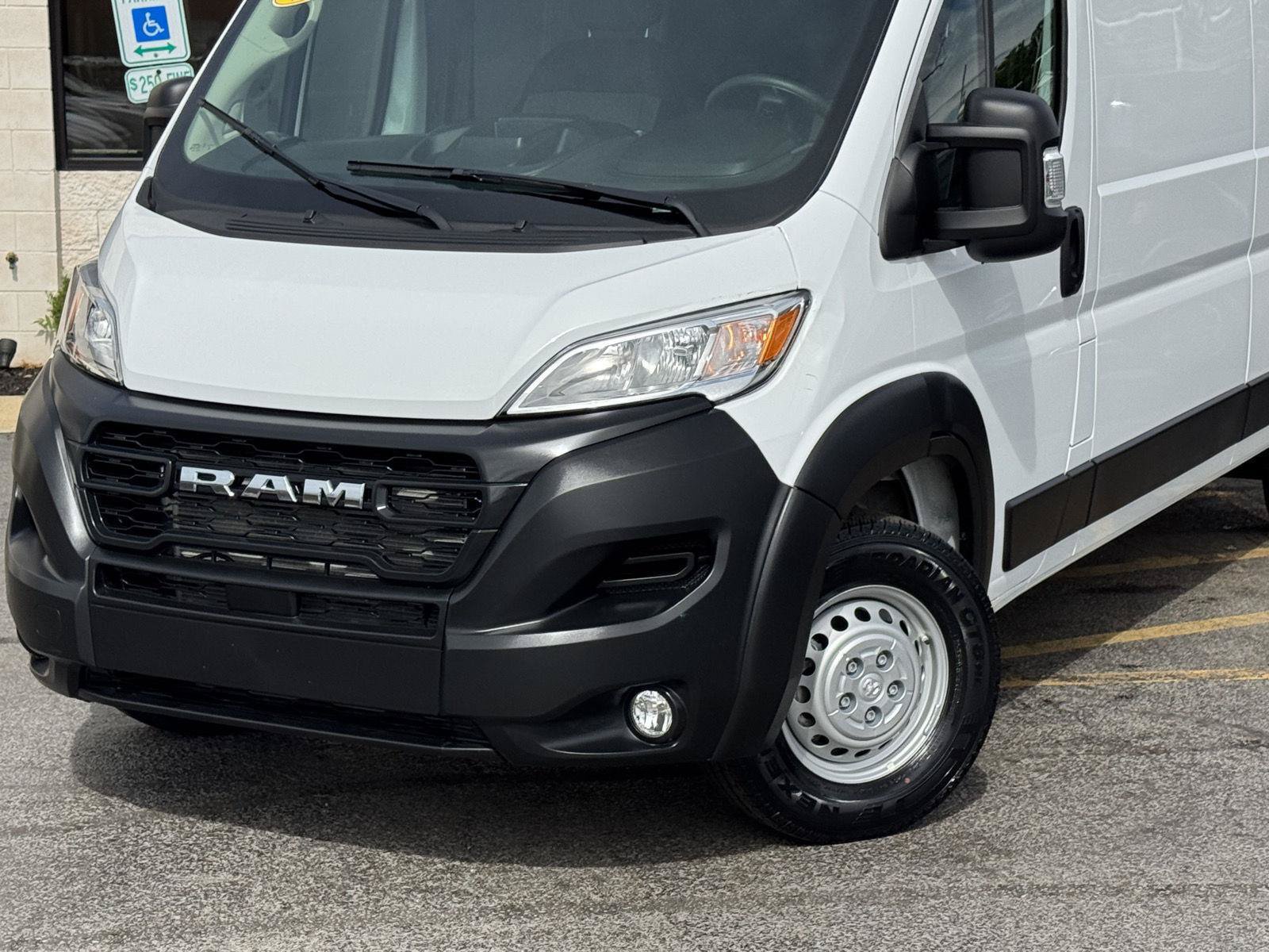 Used 2026 RAM ProMaster 2500 w/ Convenience Group FWD image 5
