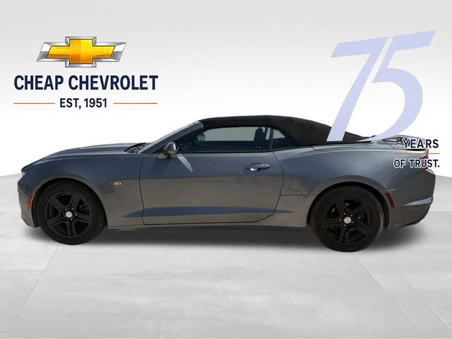 Used 2021 Chevrolet Camaro LT RWD image 3
