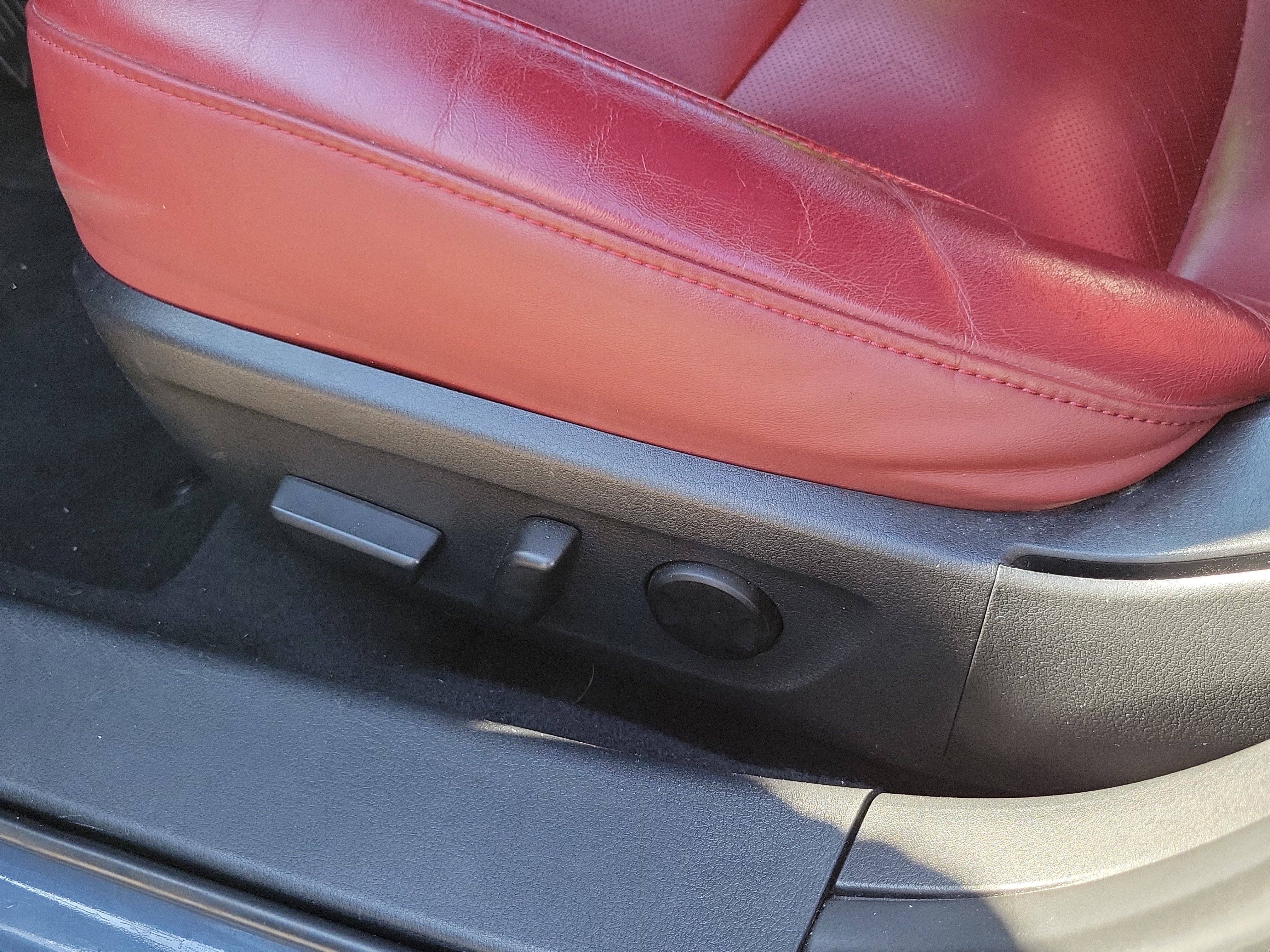 Used 2020 MAZDA MAZDA3 AWD Hatchback w/ Premium Pkg image 9