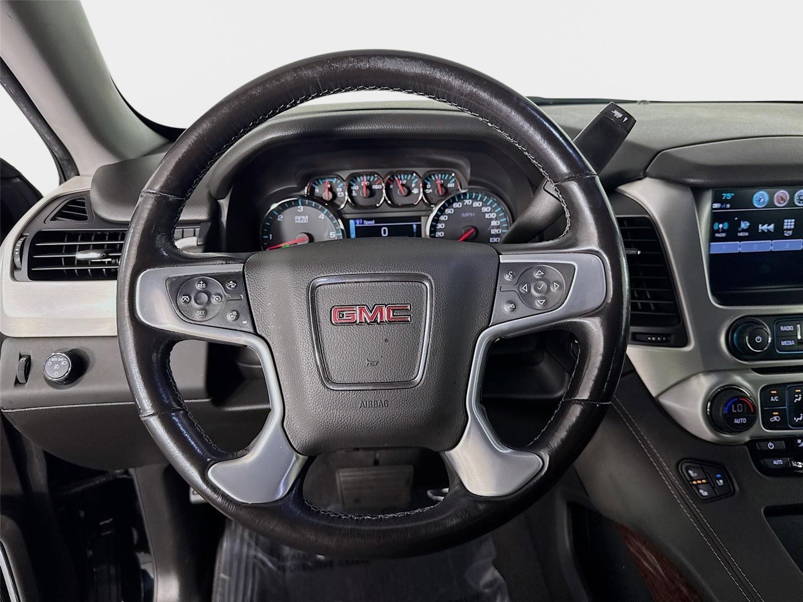 Used 2020 GMC Yukon SLT RWD image 12