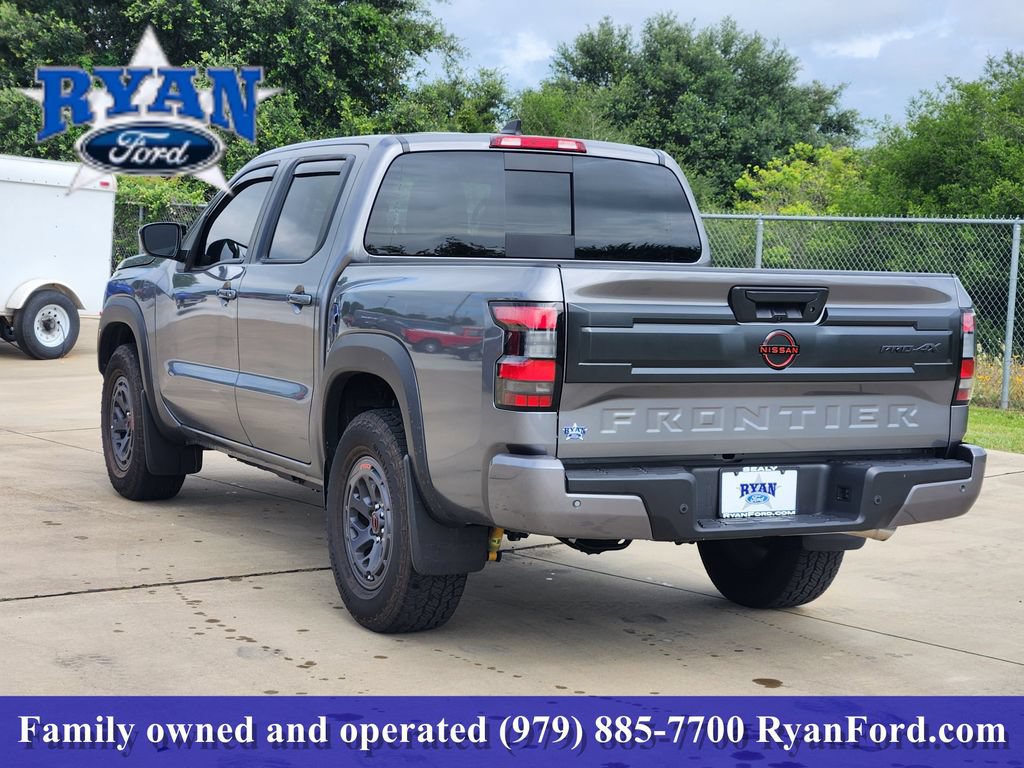Used 2025 Nissan Frontier PRO-4X AWD/4WD image 3