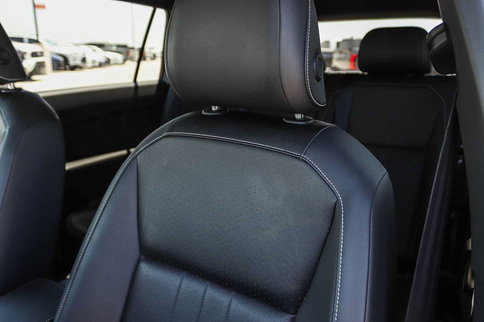 Certified 2023 Volkswagen Tiguan SE R-Line FWD image 27