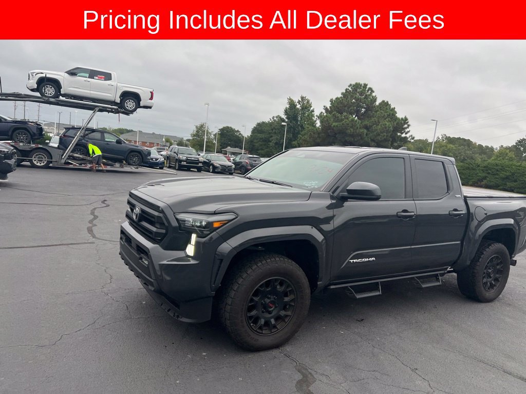 Used 2025 Toyota Tacoma SR5 AWD/4WD image 6