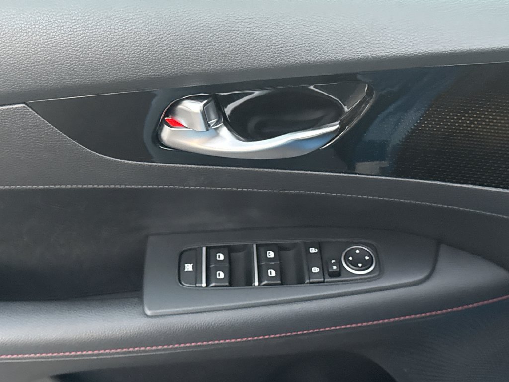 Used 2022 Kia Forte GT w/ GT2 Package FWD image 15