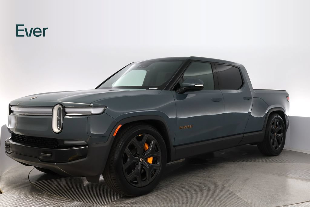 Used 2025 Rivian R1T Premium Tri AWD/4WD image 2