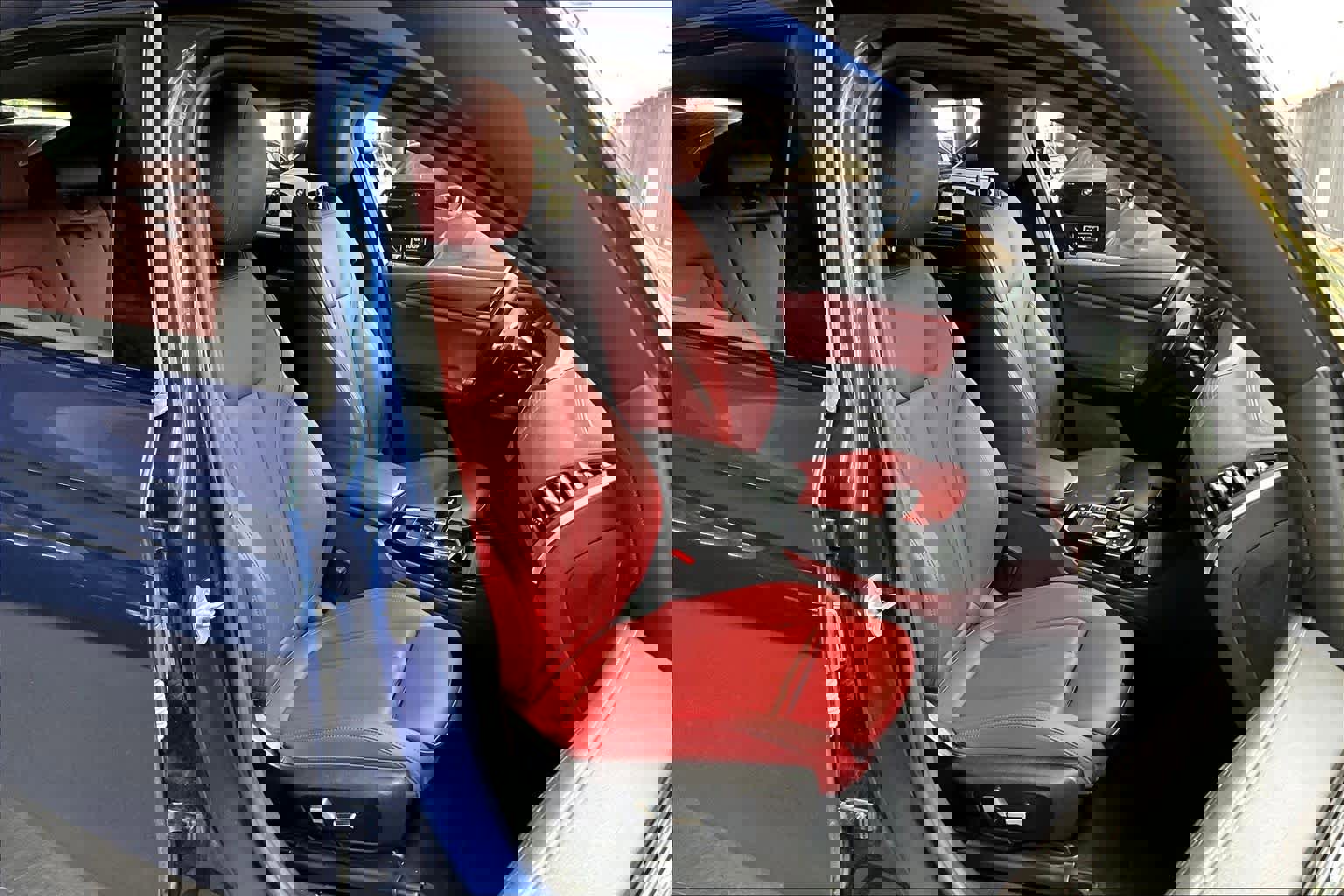 Used 2023 BMW X4 M40i w/ Premium Package image 8