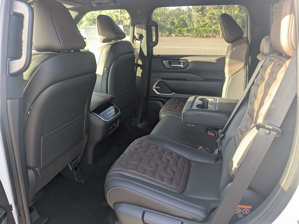 New 2026 Nissan Armada Platinum AWD/4WD image 15
