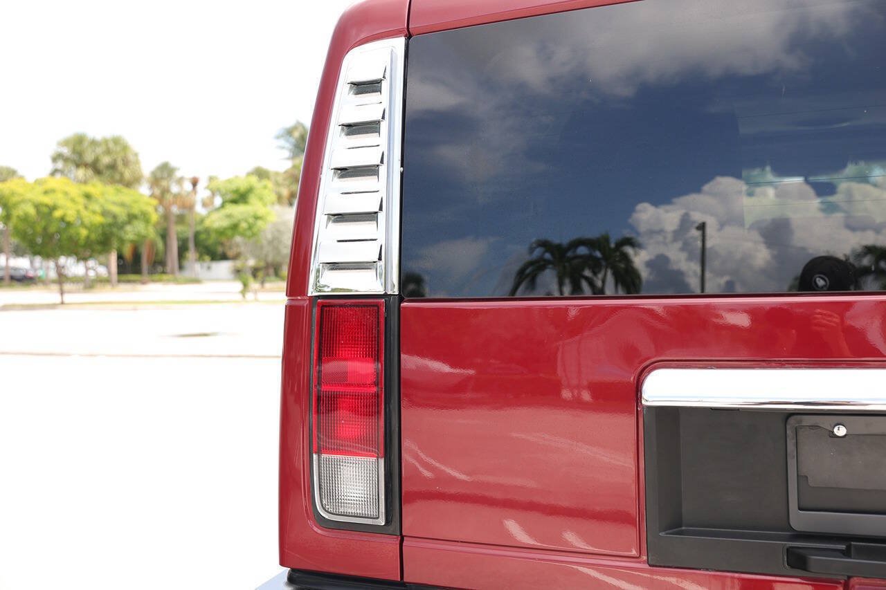 Used 2005 HUMMER H2 w/ Preferred Equipment Group AWD/4WD image 18
