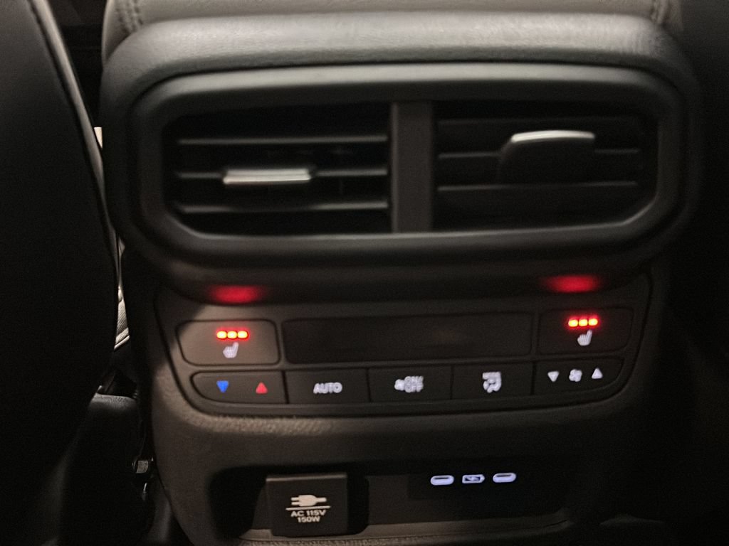 Certified 2024 Honda Pilot Elite image 32