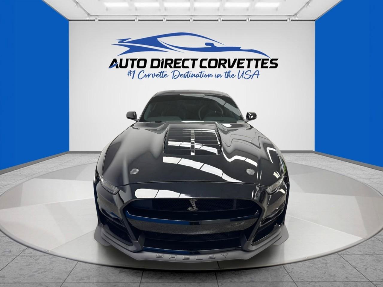 Used 2020 Ford Mustang Shelby GT500 w/ Technology Package RWD image 2