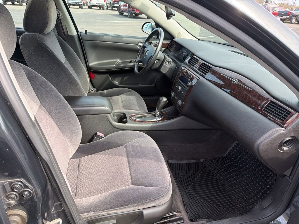 Used 2014 Chevrolet Impala LT w/ LT Sunroof Package FWD image 19