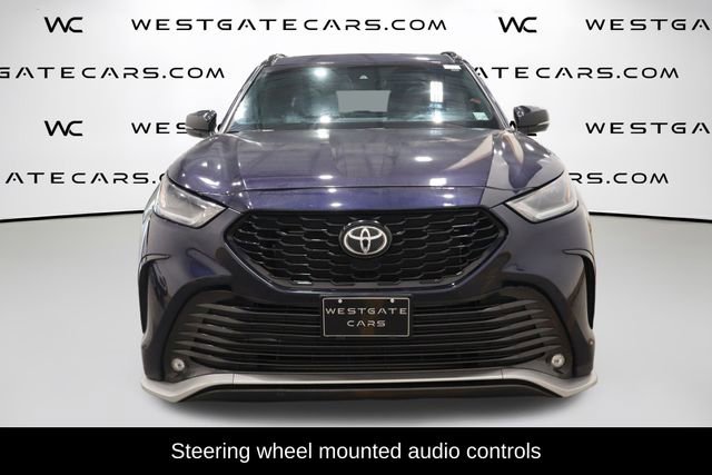 Used 2023 Toyota Highlander XSE image 4