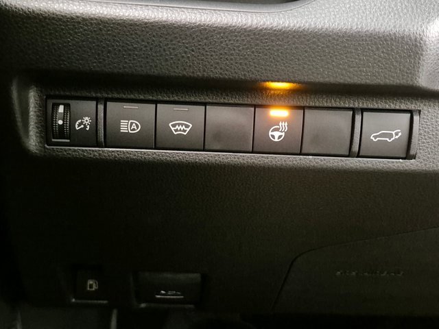 New 2025 Toyota RAV4 SE image 16